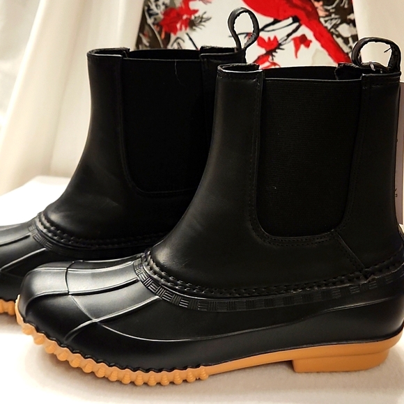 COPY - MAX MUXUM WOMANS NEW MAXMUXUM DUCK BOOTS BLACK VARIOUS SIZES. ANKLE PULL… - Picture 3 of 9